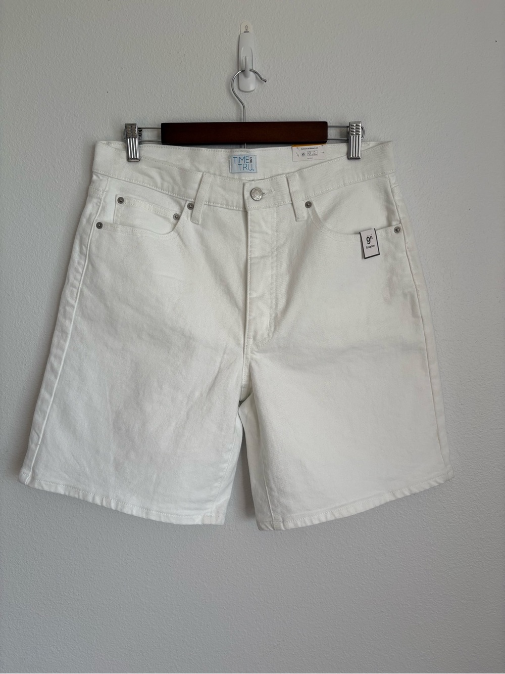 Time and Tru White Denim Women's Shorts size 12